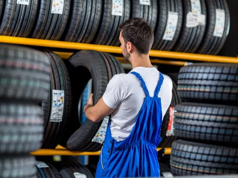 Aliağa Oto Lastikçi